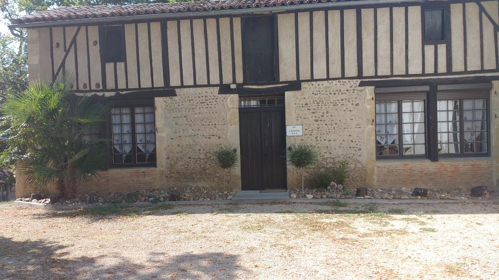 Les Gites De Castera Aire-sur-l'Adour Exterior photo